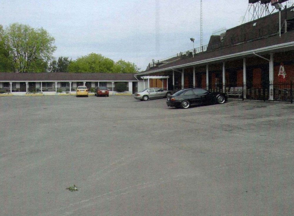 7 West Motel Carleton Place Buitenkant foto
